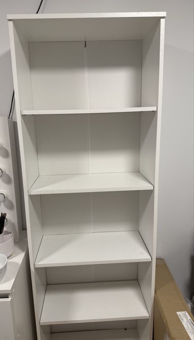 Oddam za darmo biały regał