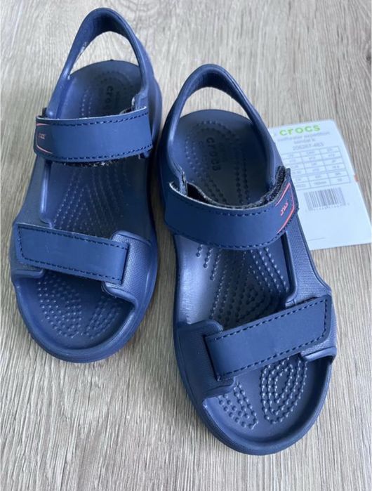 Босоніжки Crocs (крокси)