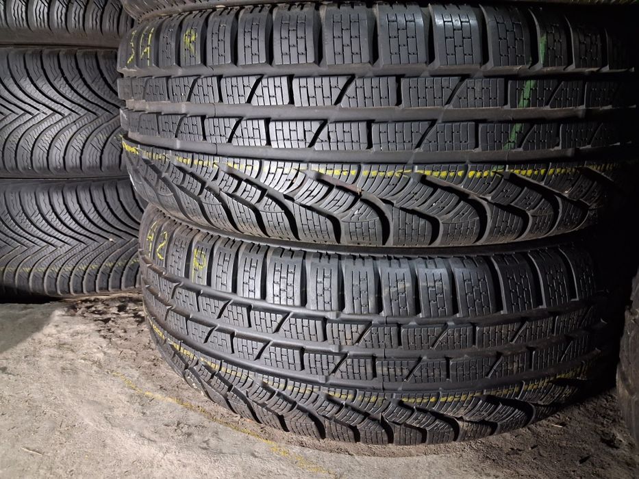 205/55 R17 Pirelli Sottozero 210 RSC шини б/в зима Комплект , Пара