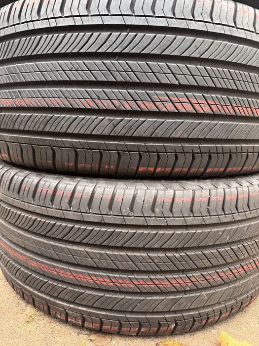 Всесезонні шини 285 45 R22 Michelin