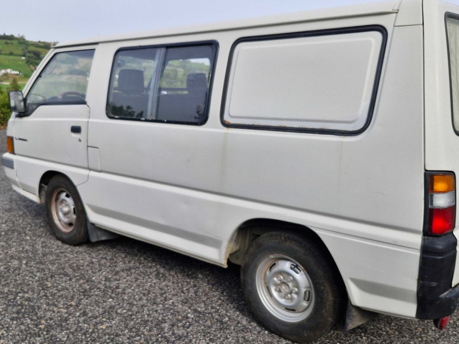 Mitsubishi L300 - Caixa Fechada