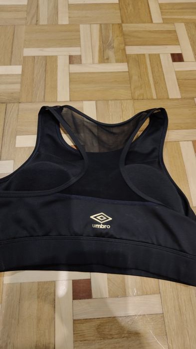 Biustonosz sportowy Umbro L