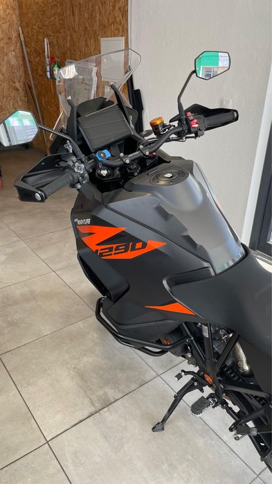 KTM 1290 de garagem semi-nova