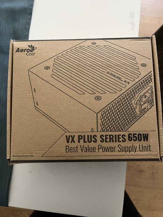 Fonte aerocool 650W - Pouco uso