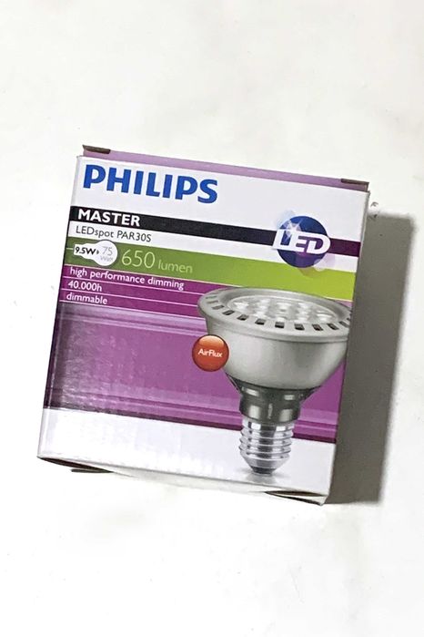 12 lâmpadas Philips LED spot PAR30S