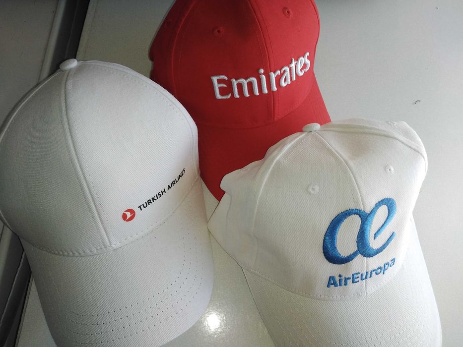 Bonés várias cores