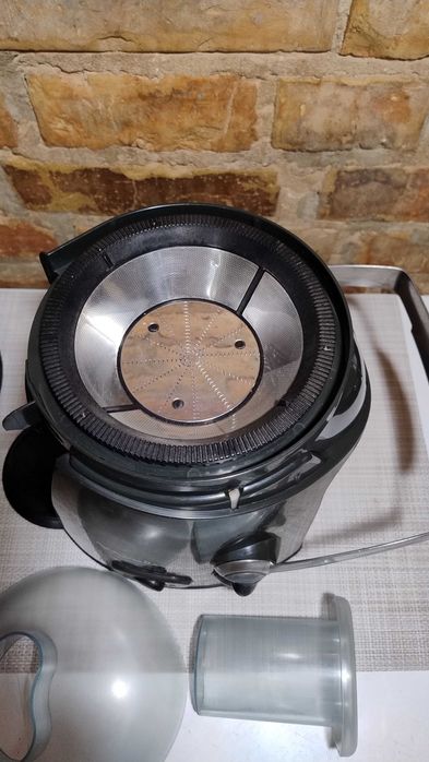 Соковыжималки Moulinex и СВСП-302