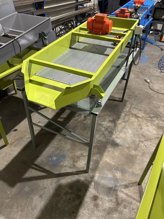 Przesiewacz wibracyjny 5mm pellet plastik