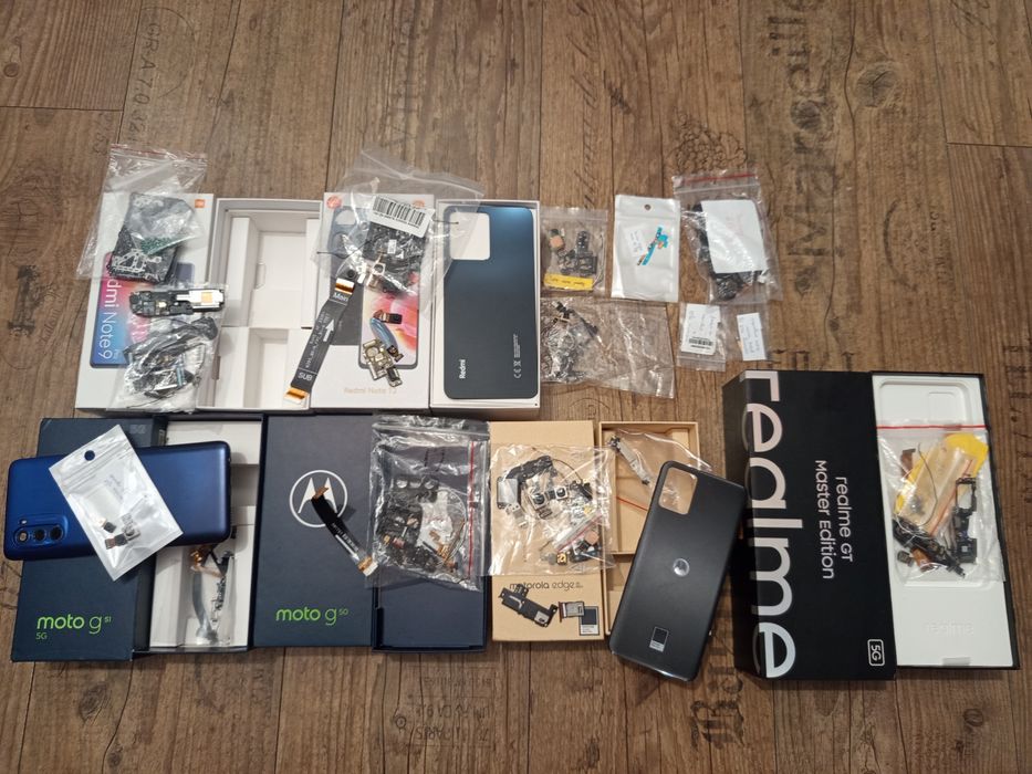 Części do telefonów z pudełkami