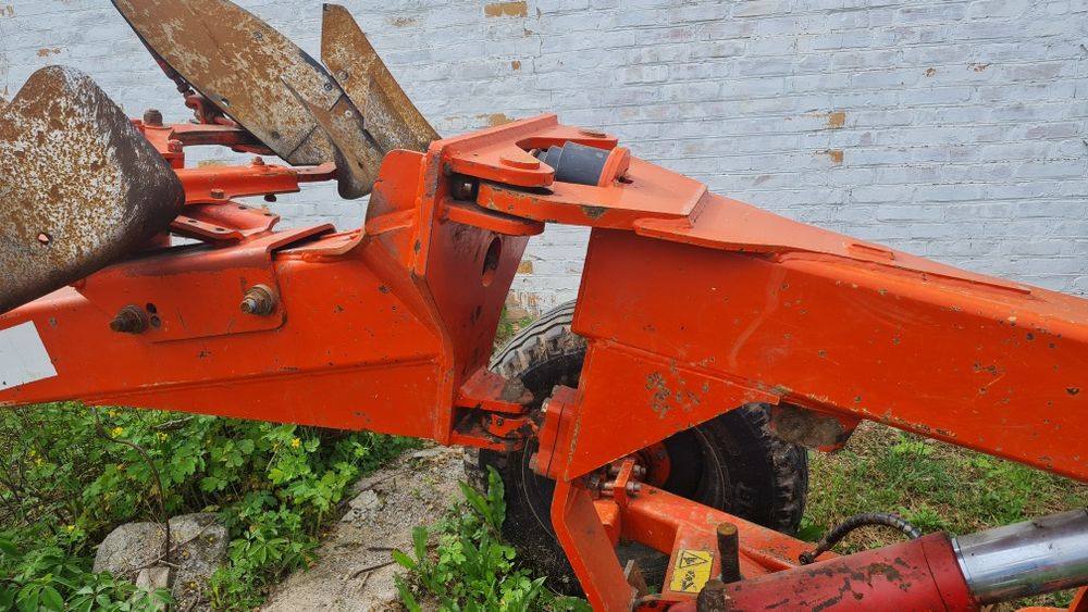 Плуг Kuhn Challenger 10 корпусний