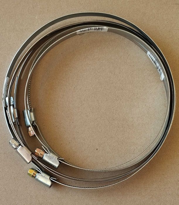 Хомути  для монтажу елементів вентиляції 4 шт за 160 грн