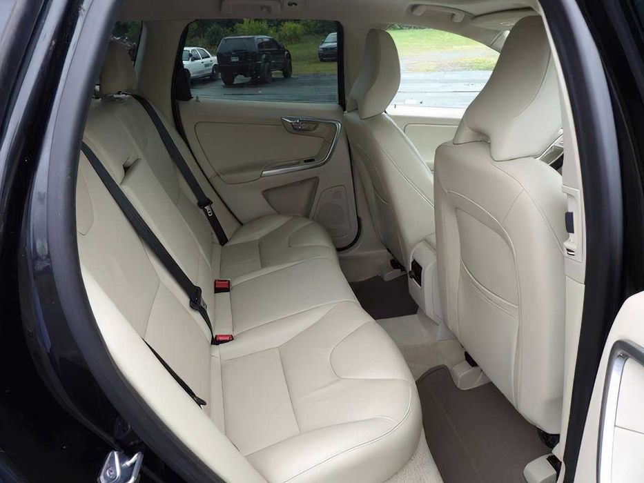 Volvo XC60 T5 Drive-E Premier      2016