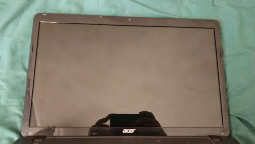 Laptop Acer E1-731  i5/240SSD/17.3"