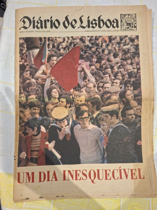 Jornais 26 abril e 5 maio 1974