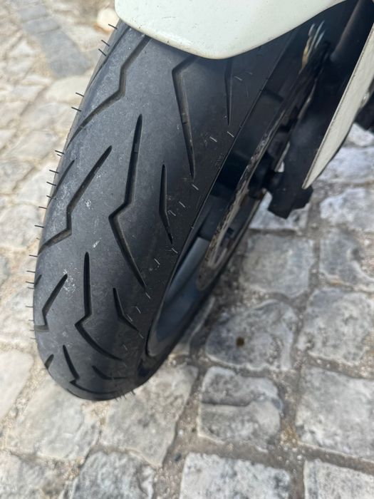 Yamaha YZF-R125 2010 – Excelente Estado | Pneus, Bateria e Corrente Novos