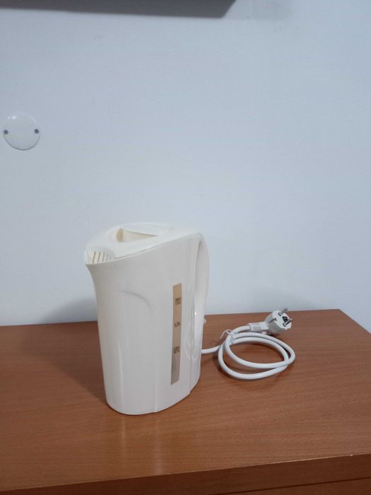 Jarro Elétrico 1 Litro Novo (apenas 1 utilização)