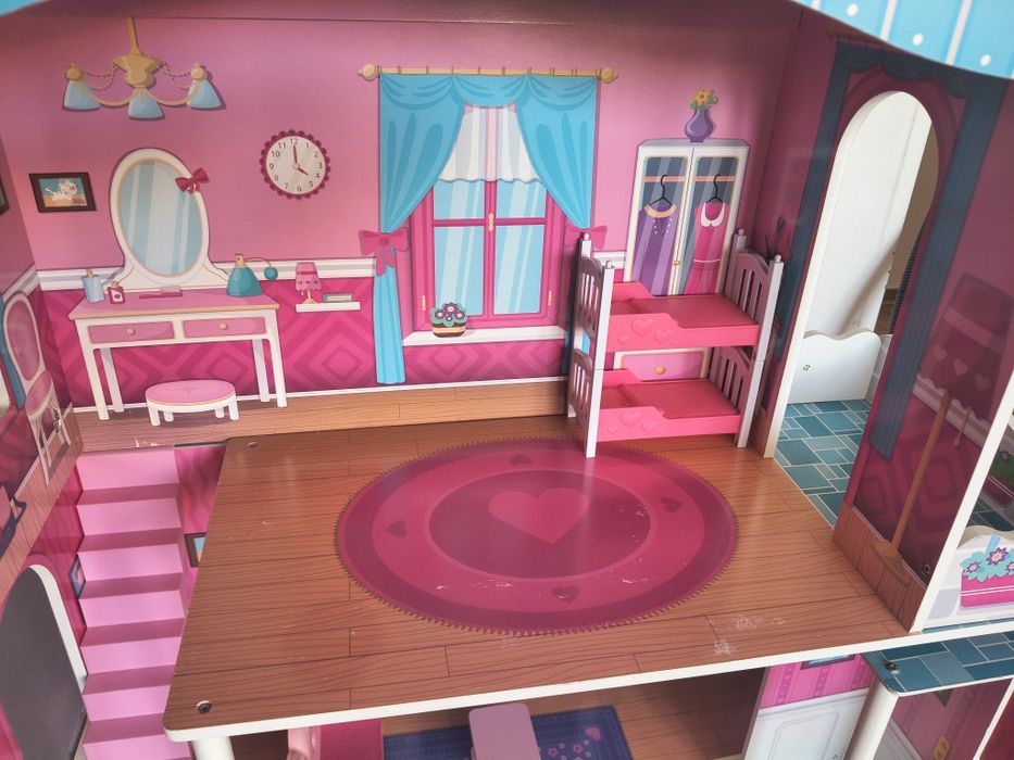 Domek dla lalek Barbie z windą
