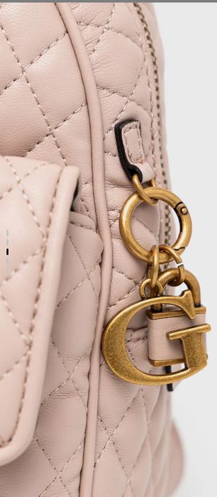 Жіночий рюкзак Guess