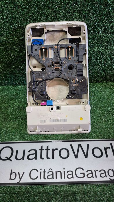 Plafonier Audi A4 B8 A5 Q5 original 8T0947135B cinza claro/beje excelente estado