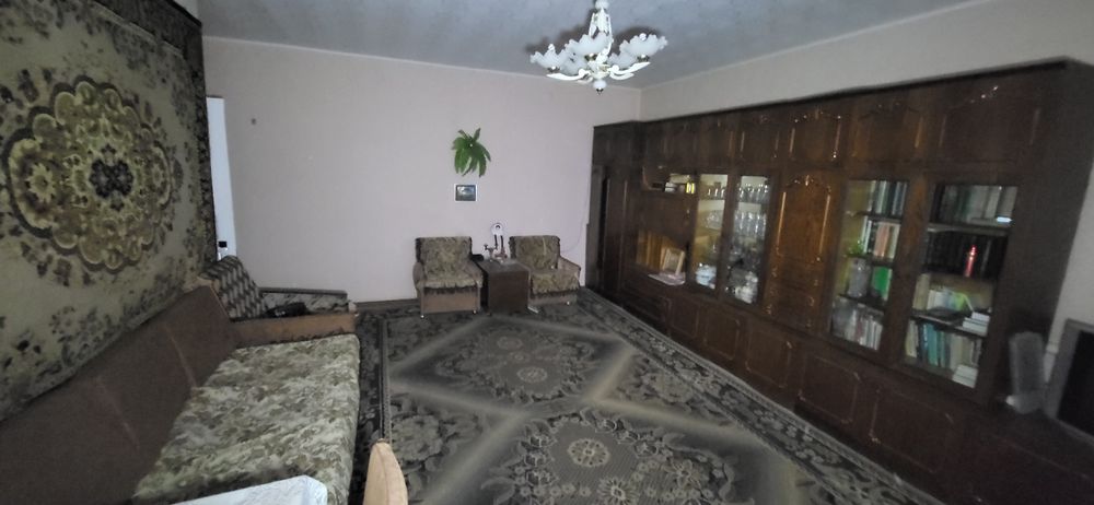 Продається 2 кім.квартира в  м.Золотоноша