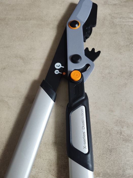 Sekator Fiskars LX 108 x-series dual action