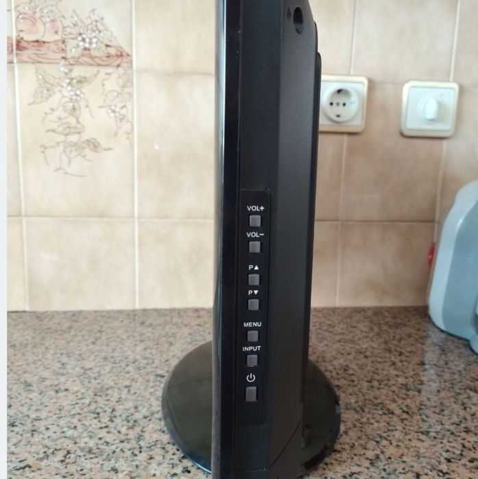 Televisão monitor PlayStation DVD jogos casa quarto apartamento vivenda escritório gabinete carro cozinha.