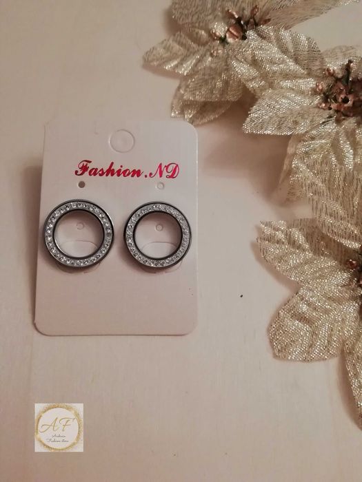 Brincos em aço Novos