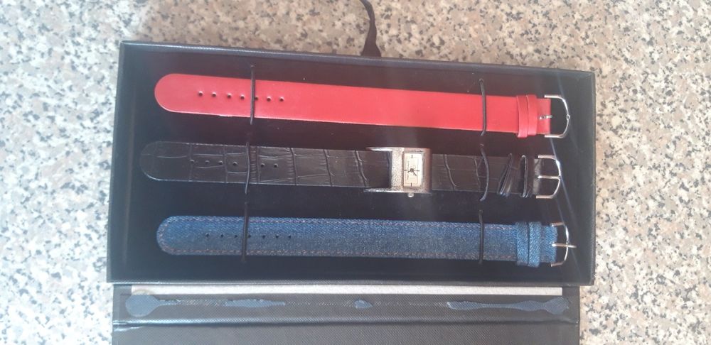 Estojo Relógio com 3 Braceletes Pier Carlo D'Alessio