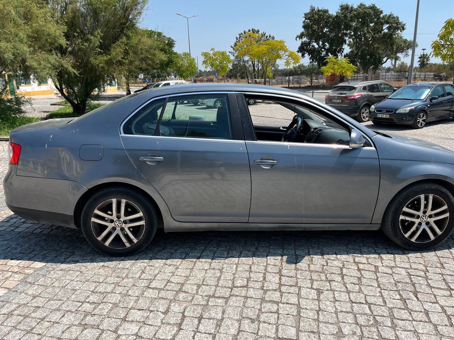 VW Jetta 1.9 TDI 105cv – Fiável e económico