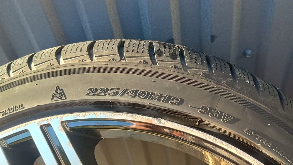 Felgi Mercedes AMG 19 cali z oponami