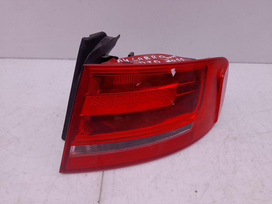 Farolim direito AUDI A4 (8K2, B8)