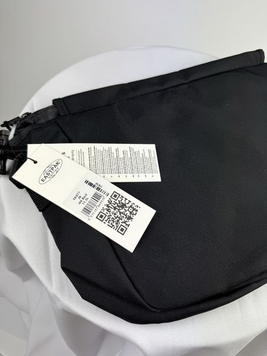 Сумка через плече EastPak Delegate 008 20L(Чорний,