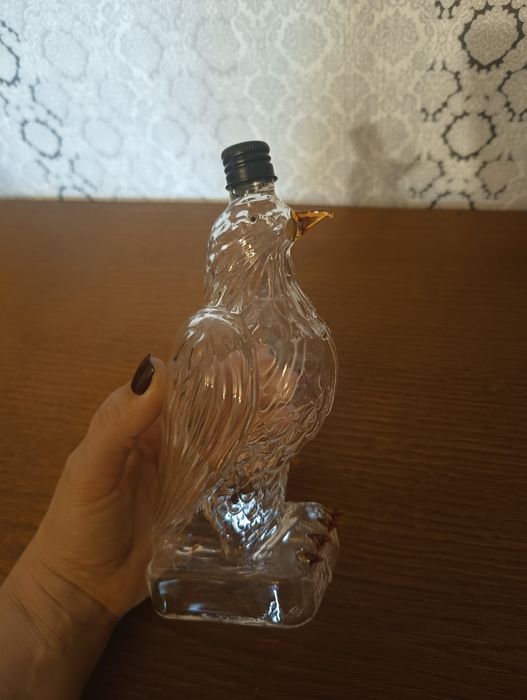 Butelka na whisky orzeł