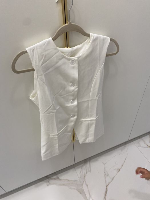 Білий костюм на літо