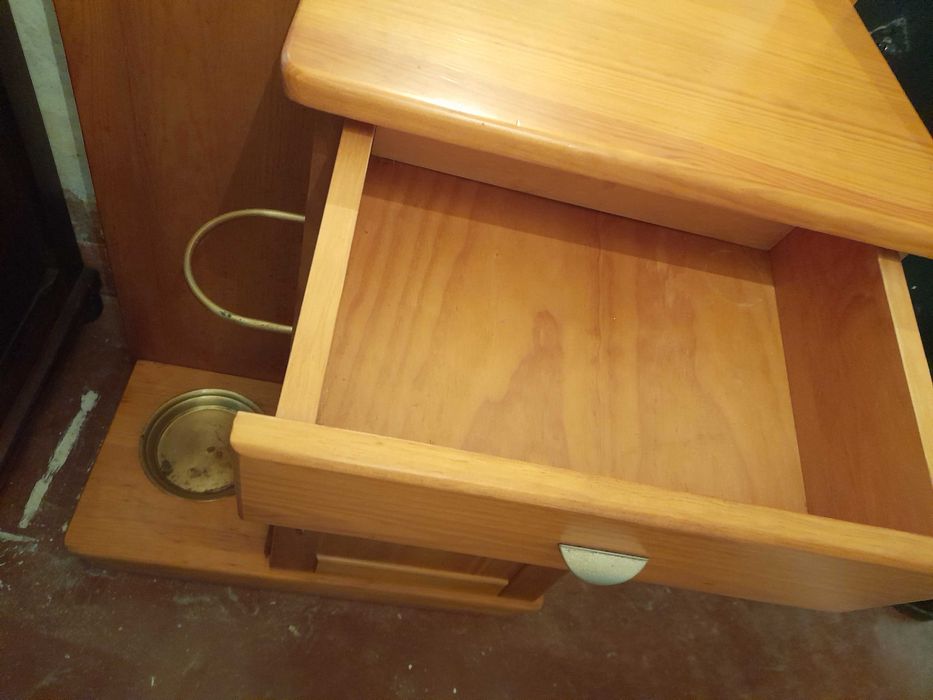 Móvel de entrada tipo bengaleiro