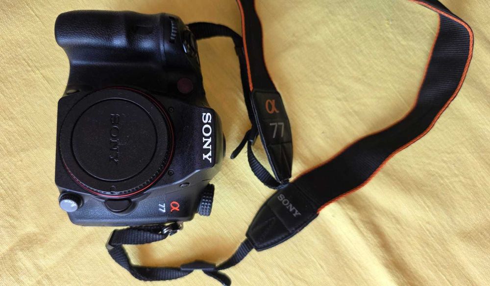Aparat fotograficzny Sony Alpha 77 II