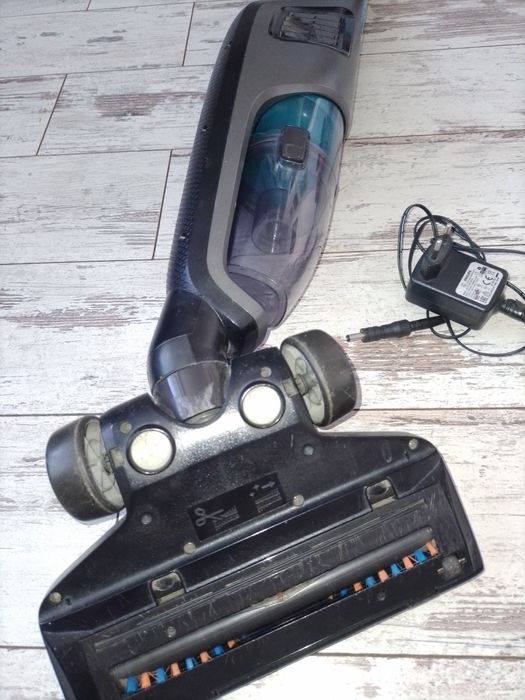 Пылесос на АКБ Phillips