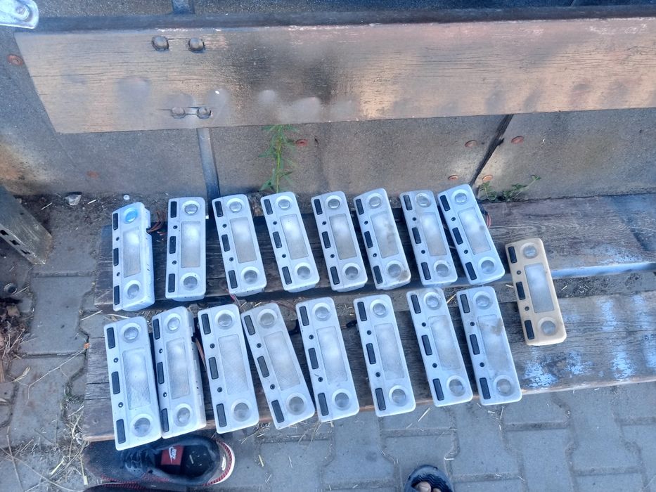 Lampka podsufitki centralna bmw e39