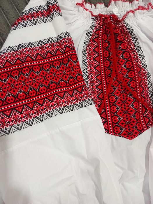Вишиванка для дівчаток