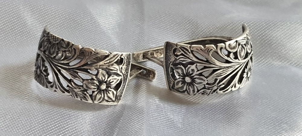 Зелёный гранат , украшения.