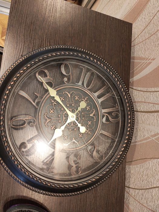 Часы настенные механические