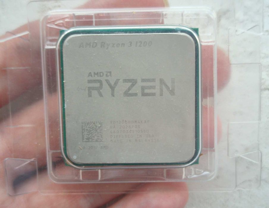 Ryzen 3 1200, Рабочий, Tray (Без кулера)
