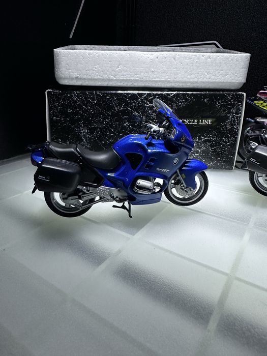 Miniatura BMW R 1100 RT Escala 1/24 Minichamps