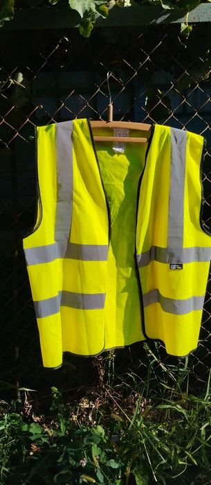 Желет, с отражателями, желтого яркого цвета