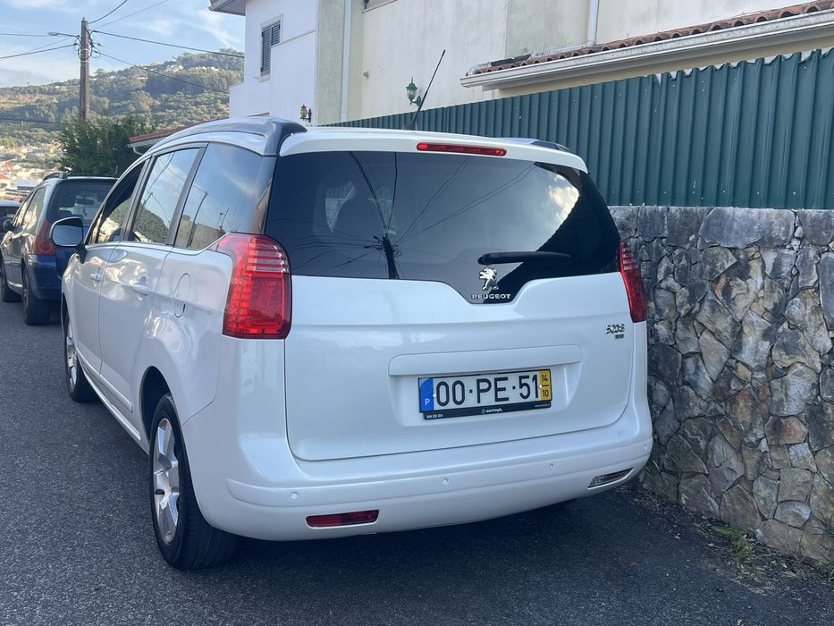 Peugeot 5008 — fotografia 2