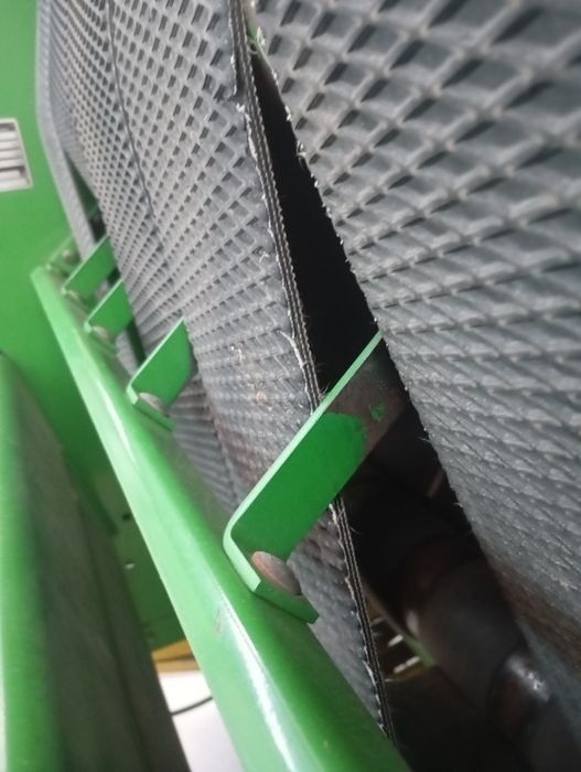 Prasa rolującą John Deere 550 szeroki podbieracz nie