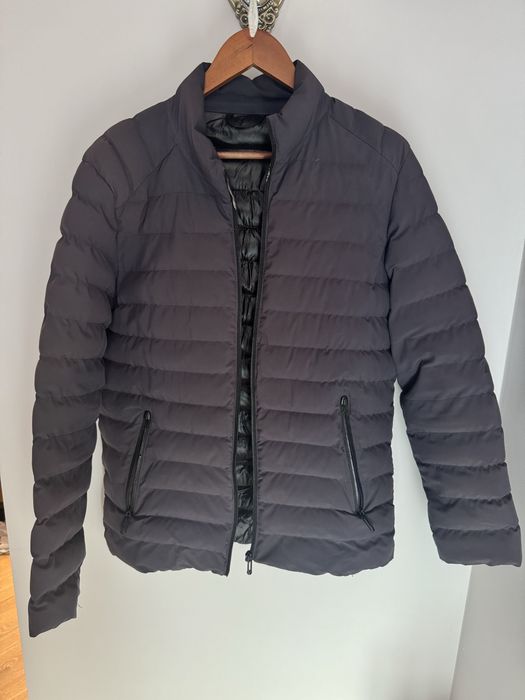 Куртка злегка отеплена