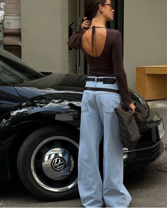 Боді Cher17 в шоколадному кольорі з відкритою спиною