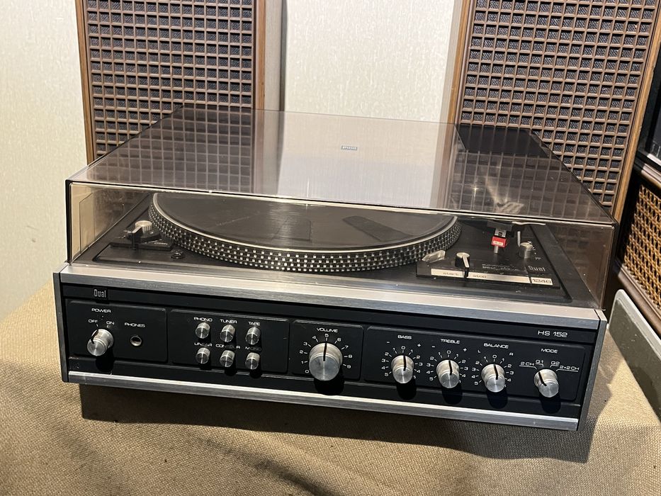 Аудиофильский проигрыватель винила с усилителем DUAL HS-152 + акустика
