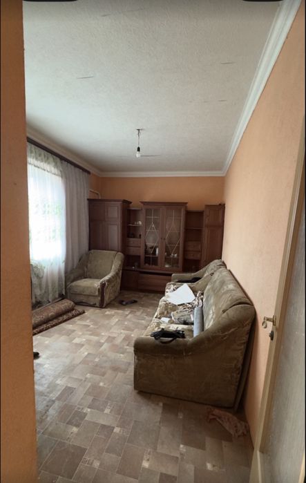 Продається 2-х кімнатна квартира в селі Саливонки